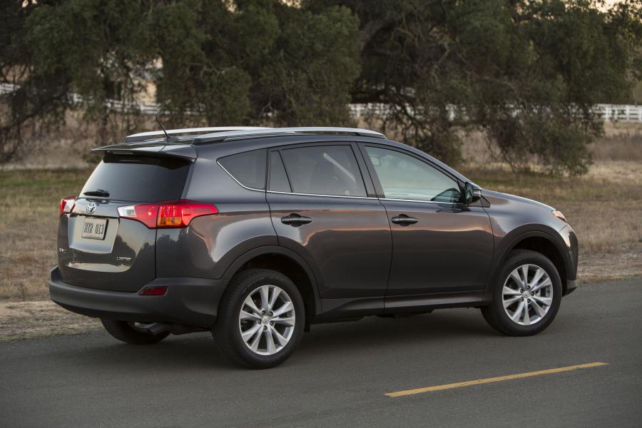  Toyota RAV4 2013 года  (US) (фото 20 из 34)